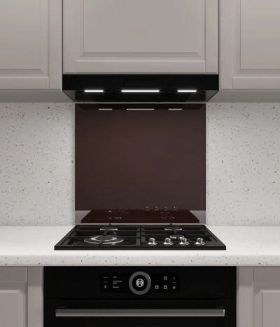 Стеклянный кухонный экран. RAL 8017( темно- коричневый) 600*500